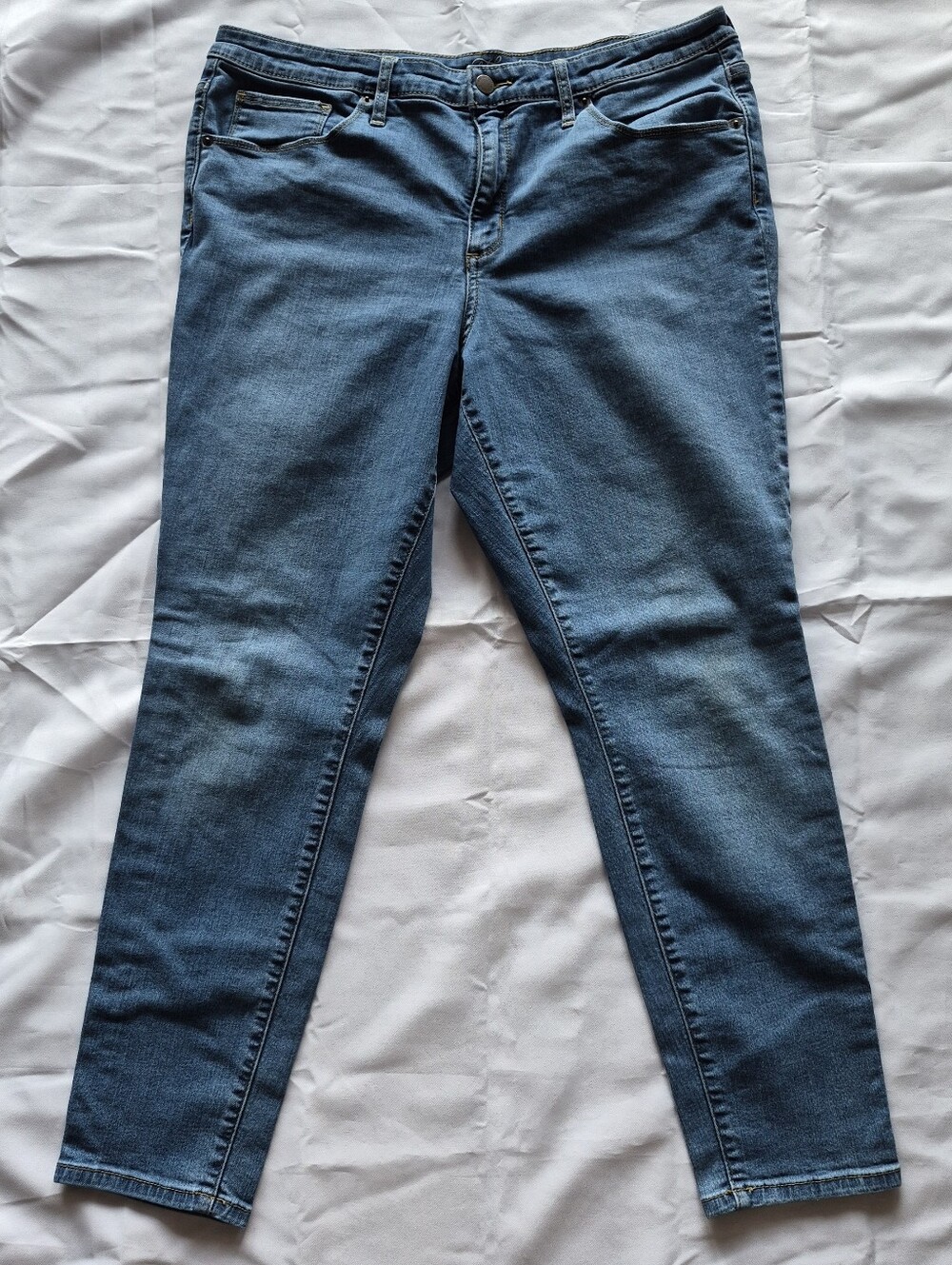 Univeral Thread High Rise Skinny Women's Blue Jeans - Comfortable Everyday Fit